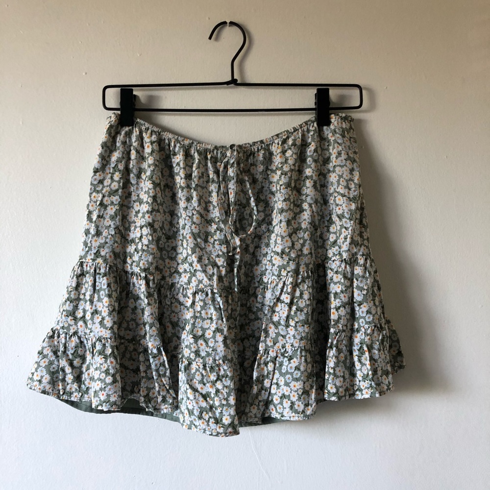 Urban Outfitters bouncy skirt